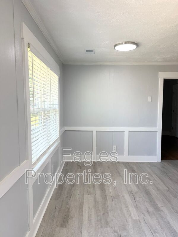 Building Photo - 1901 Peachtree St