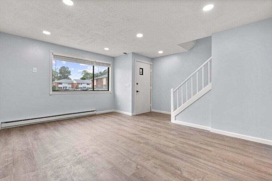 Living Room/Front Door - 187 Homestead St