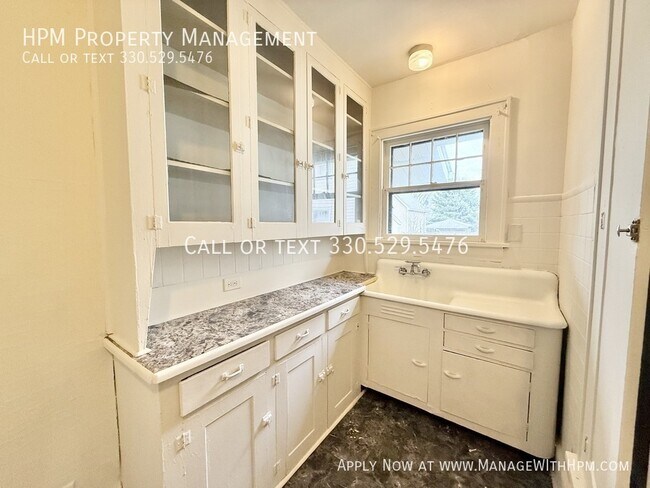 Building Photo - 3015 11th St SW