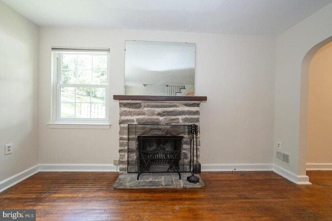 Building Photo - 418 Weadley Rd