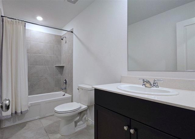 Building Photo - 228 Rubylace Dr