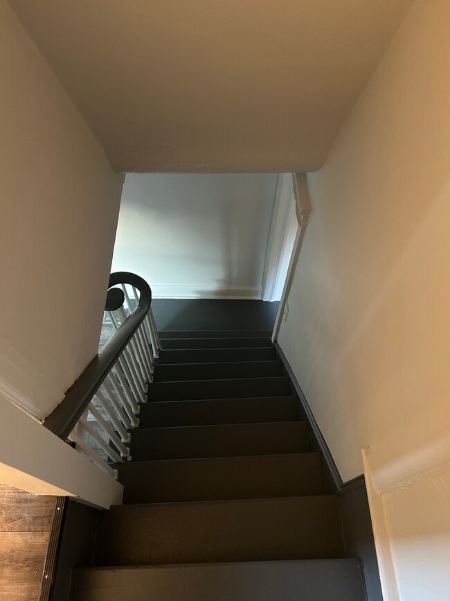 Building Photo - 625 Merchant St