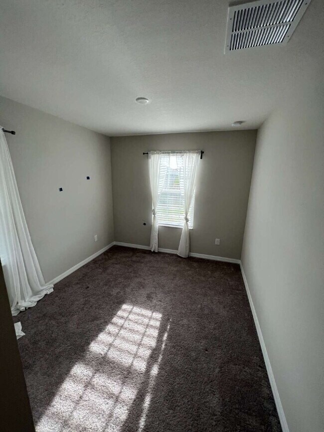 Building Photo - 7016 Grand Elm Dr