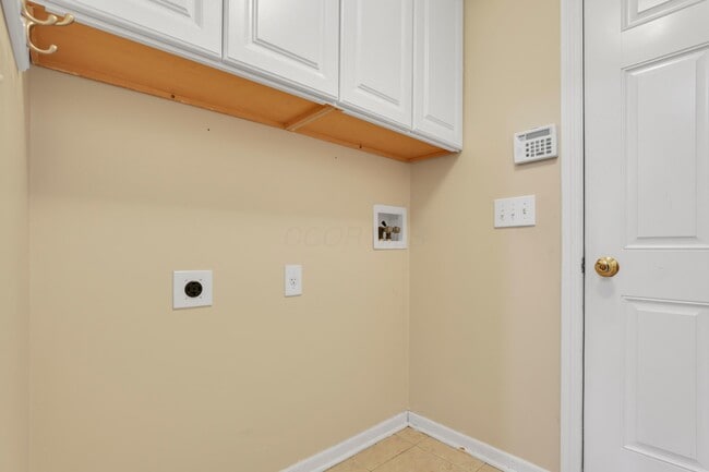 Building Photo - 3796 Village Club Dr