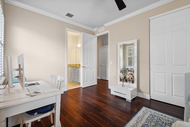 Building Photo - 2815 Sunbury Dr