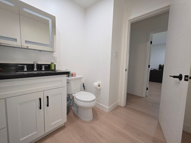 Building Photo - ***Just Reduced*** 5-Bedroom, 2-Bathroom home located in Azusa, CA!