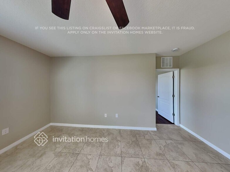 Building Photo - 15749 High Bell Pl