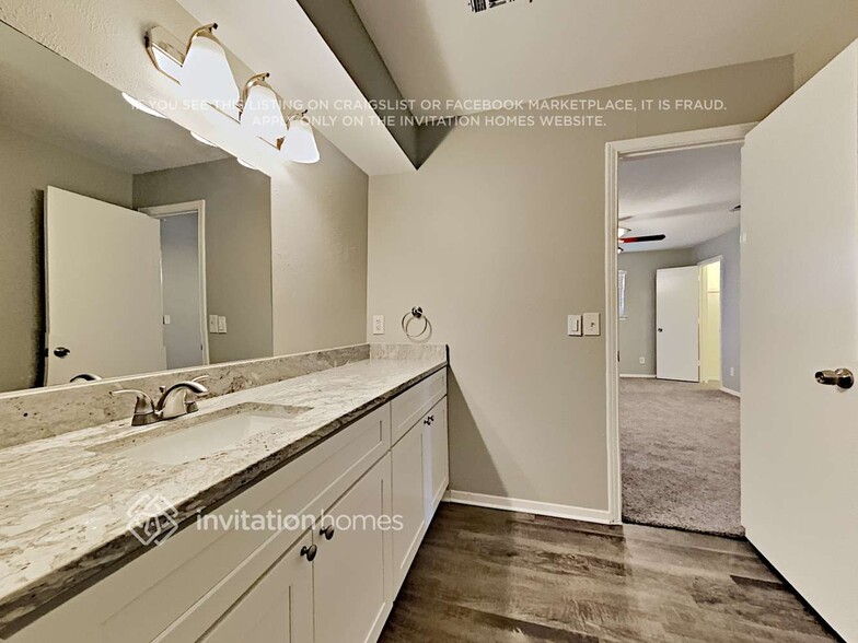 Building Photo - 919 Cypress Dr