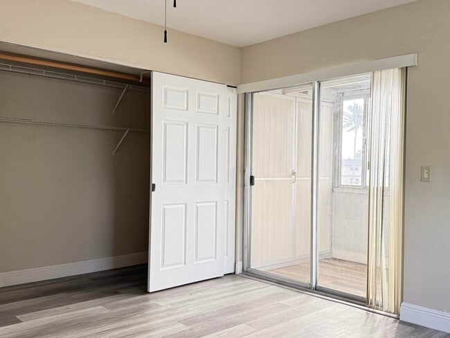 Building Photo - 323 Tuscany F