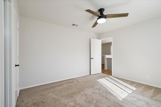 Building Photo - 304 Watergate Way