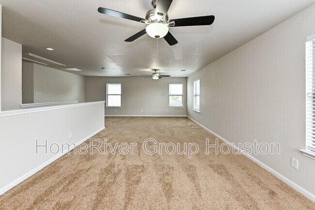 Building Photo - 6610 Hawthorne Falls Ln