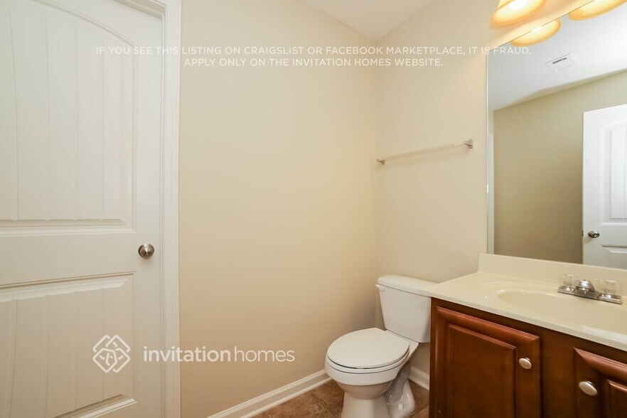 Building Photo - 5110 Hopewell Manor Dr