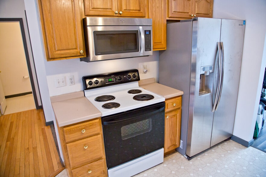 Building Photo - 1460 Blue Course Dr