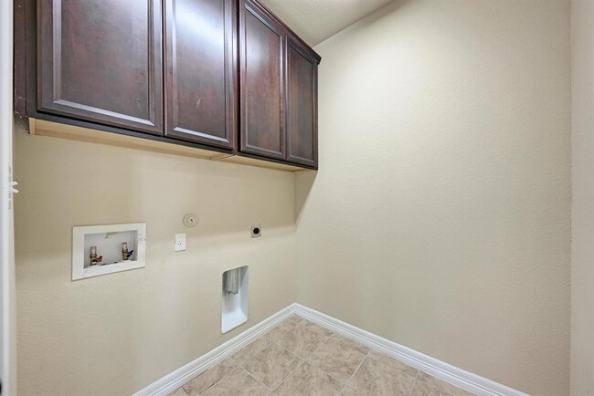 Building Photo - 12300 Terraza Cir