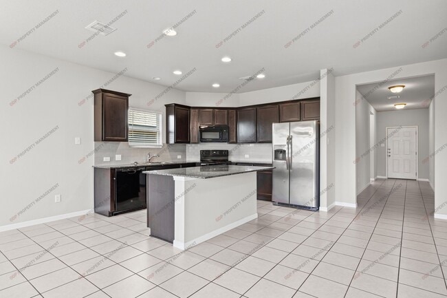 Building Photo - 7901 Hickman St