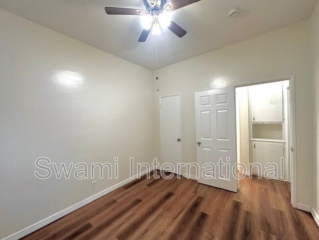 Building Photo - 1665 W 182nd St