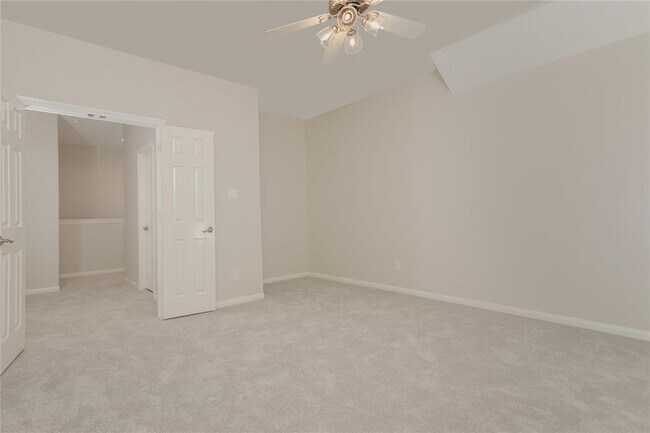 Building Photo - 137 E Montfair Blvd