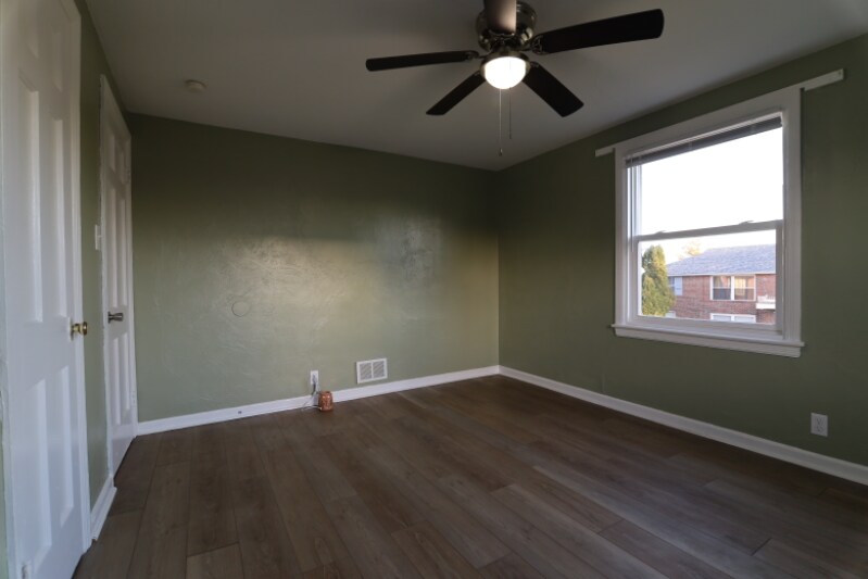 Building Photo - 1039 Salem Ave