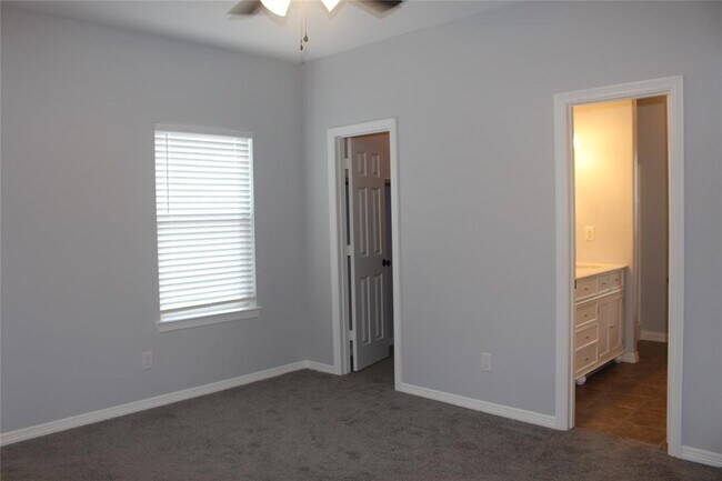 Building Photo - 21339 Sweet Grass Ln