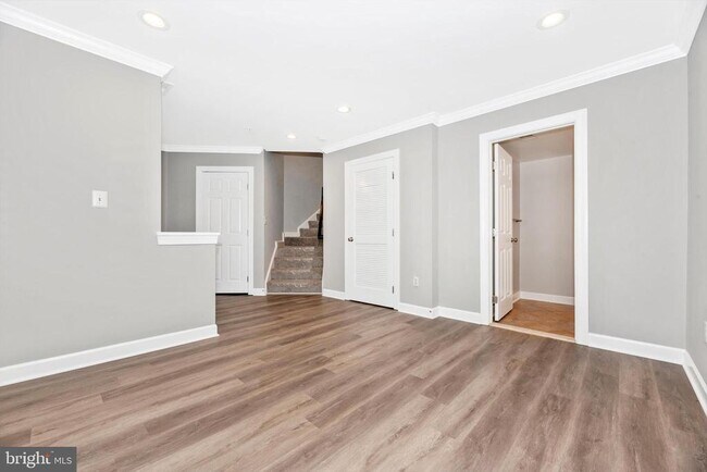 Building Photo - 8943 Amelung St