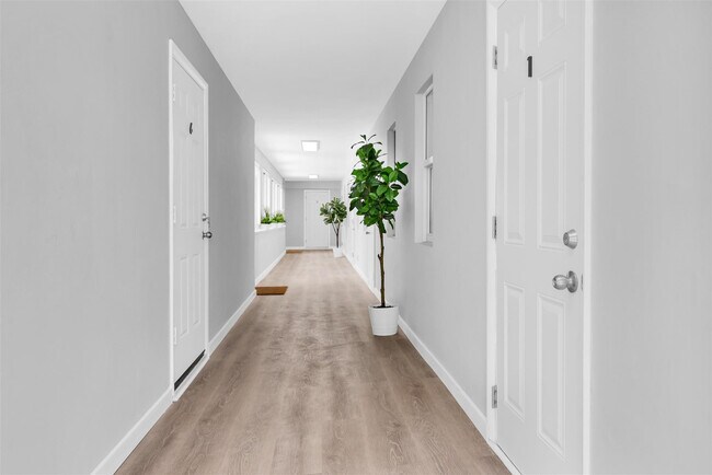 Building Photo - 1841 Adams St