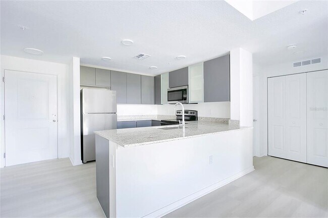 Building Photo - 5579 Millennia Park Dr