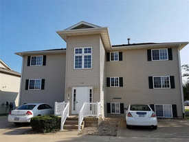 Building Photo - 740 Magnolia Ln