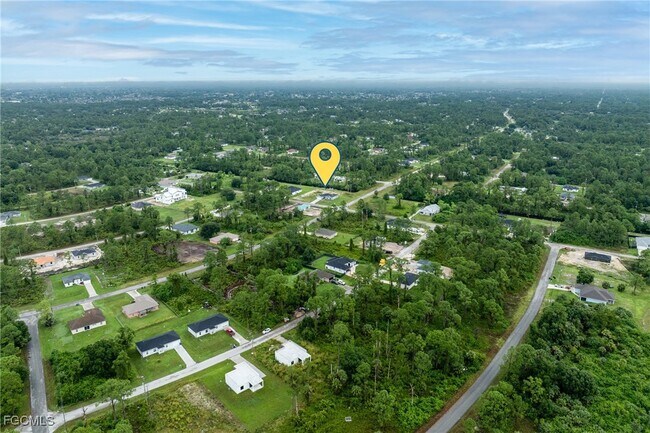 Building Photo - 945 Butler St E