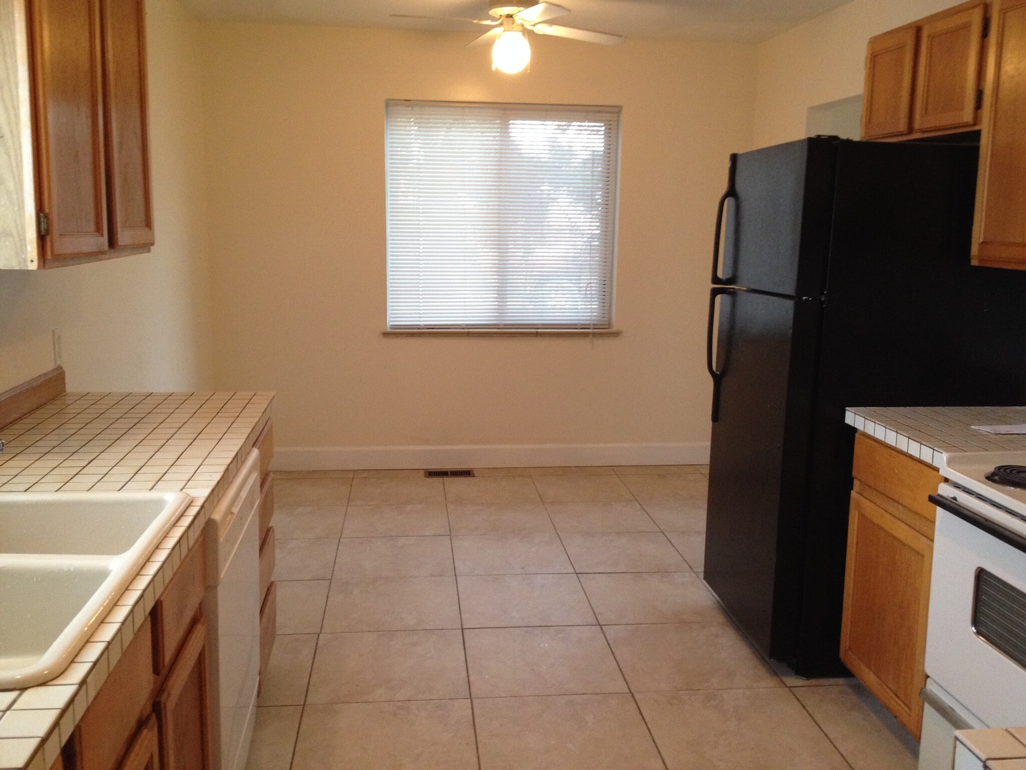 Eat in kitchen - 1532 Tamarac St