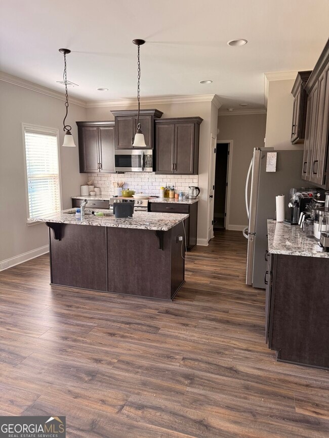 Building Photo - 111 Sourwood Ln