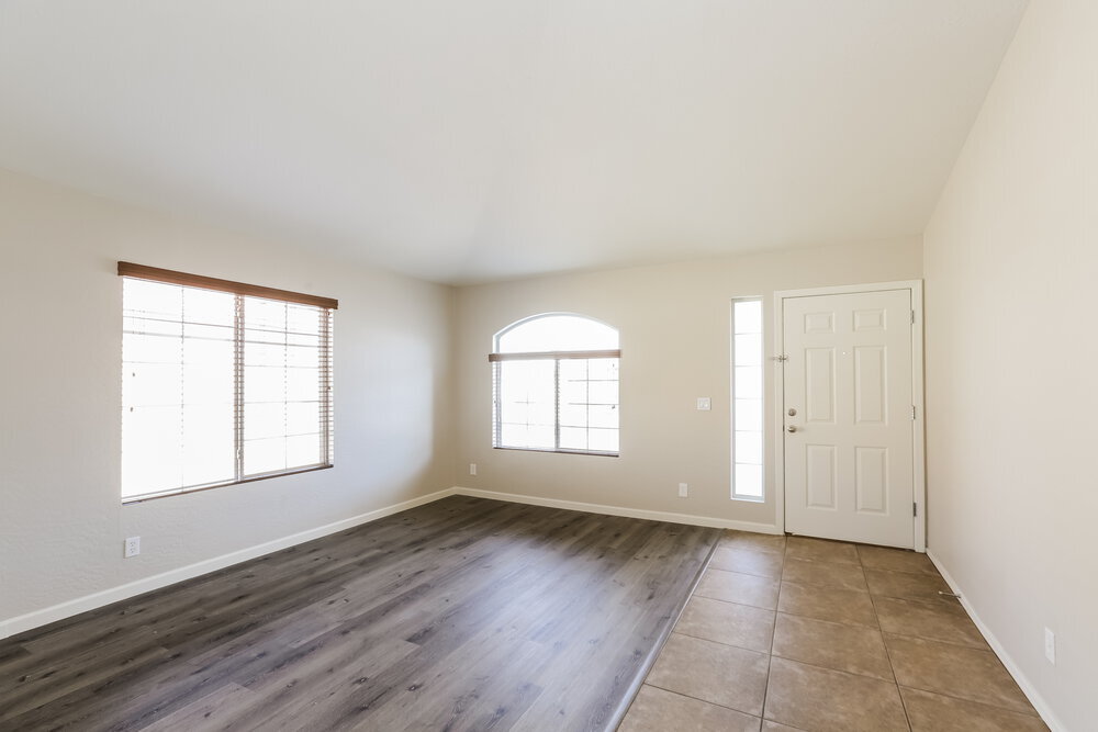 Building Photo - 2829 W Grenadine Rd