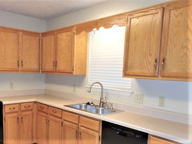 Building Photo - 164 Holt Hills Rd