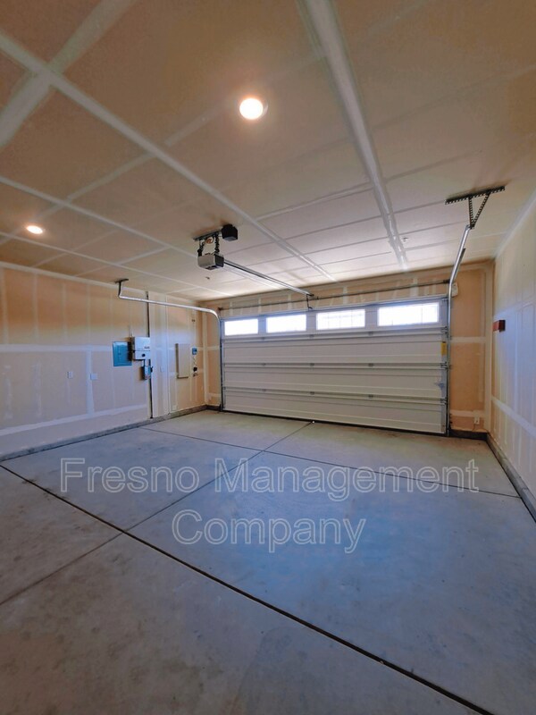 Building Photo - 2012 Hughes Ave