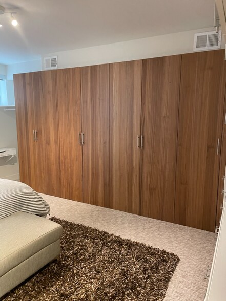 Building Photo - 402 Harrison St