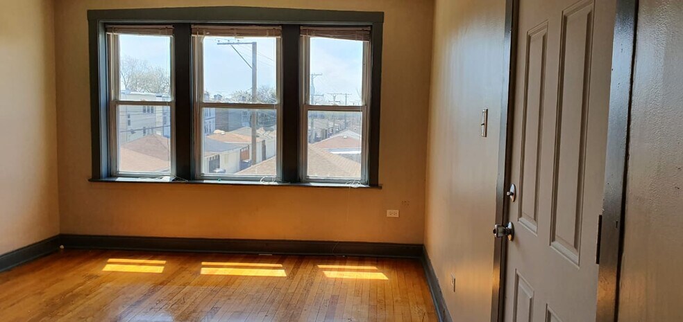 Building Photo - 4914 W 18th St