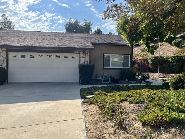 Building Photo - "Charming 3-Bed Oasis with 2 Baths in Moor...