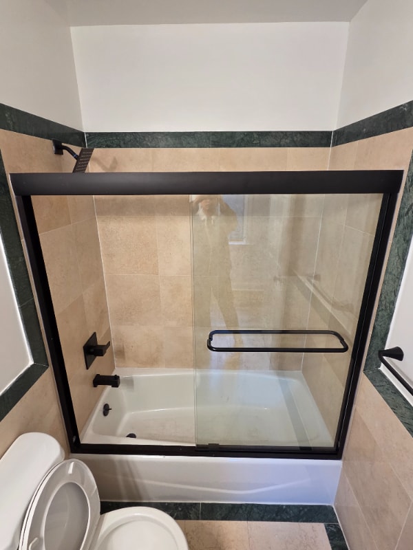 Building Photo - 163 Rae Ave