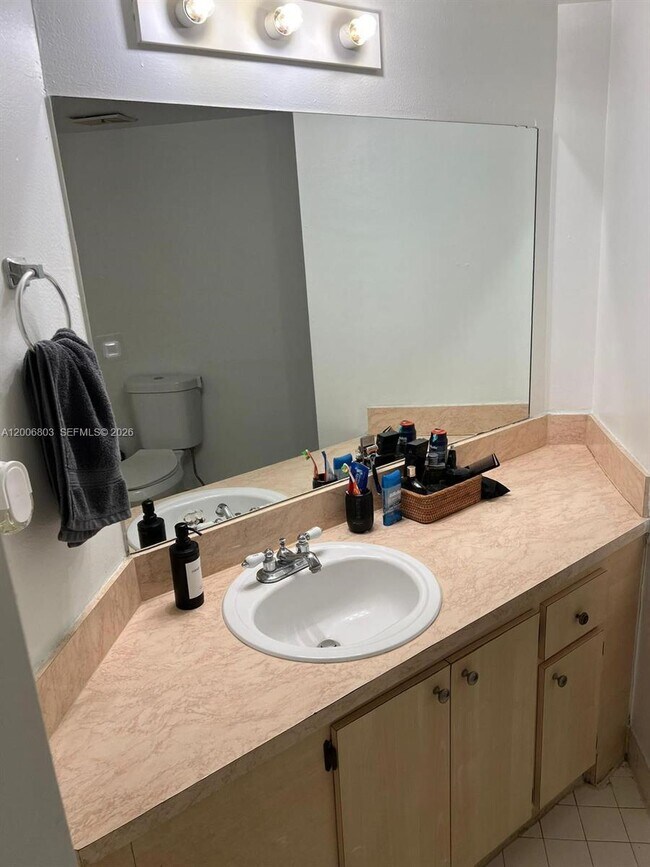 Building Photo - 7125 NW 186th St