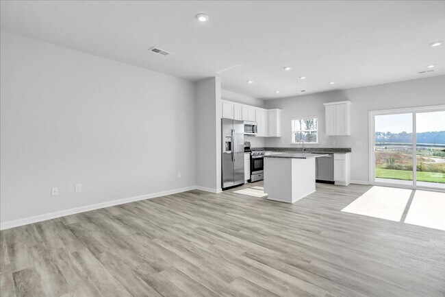 Building Photo - AVAILABLE NOW! Brand New 3-Bedroom Townhou...