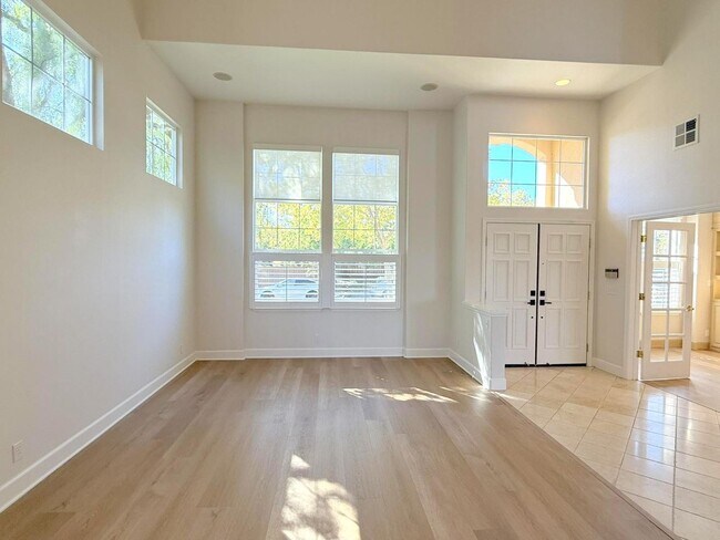 Building Photo - Former Model Home in Desirable Bridges Com...