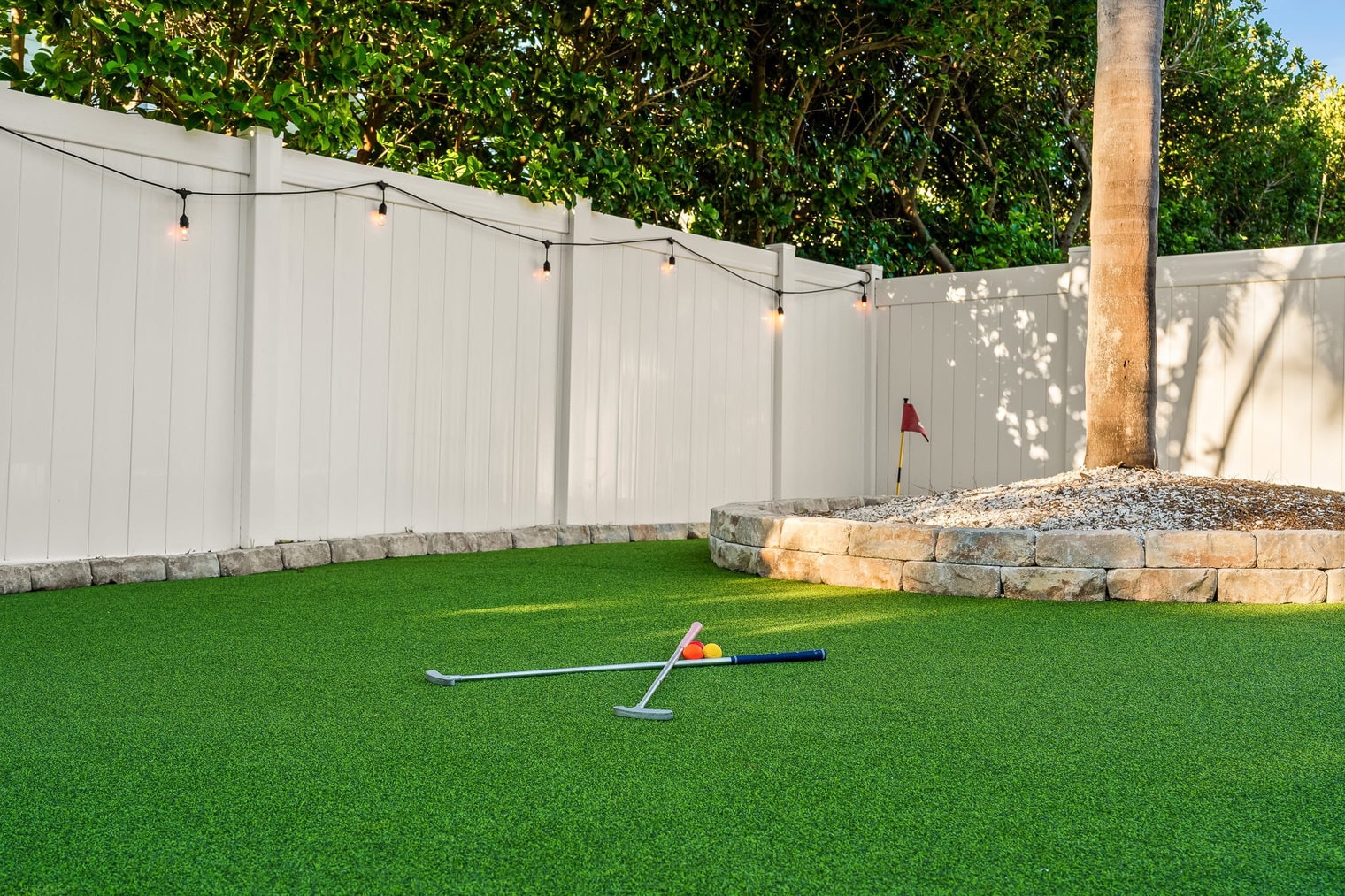 Building Photo - 12833 Poinsettia Ave