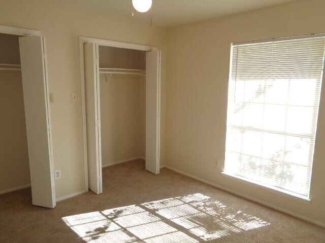 Building Photo - 15426 Swan Creek Dr