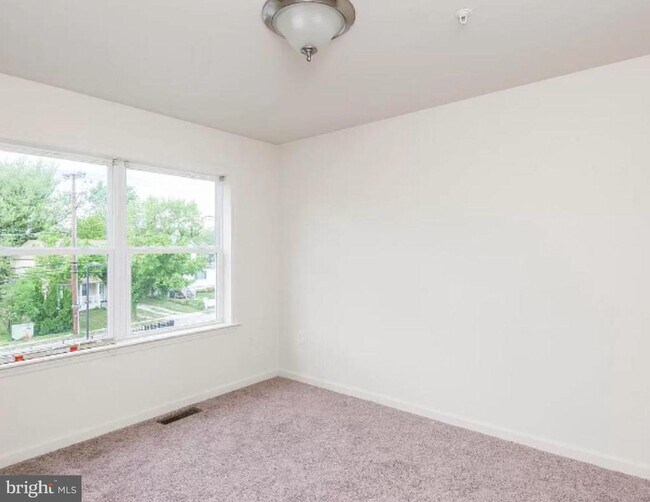 Building Photo - 5235 Crowson Ave