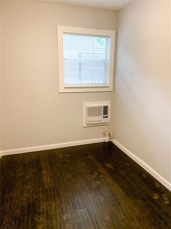 Building Photo - 701 Keasbey St
