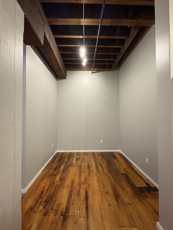 Building Photo - 116 N 5th St