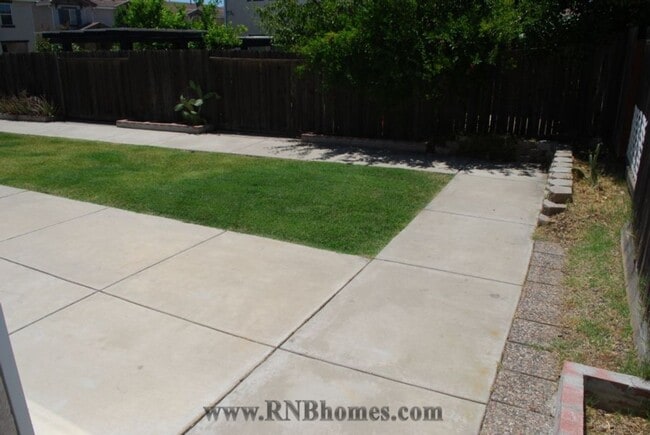 Building Photo - 6301 Bluebill Ct
