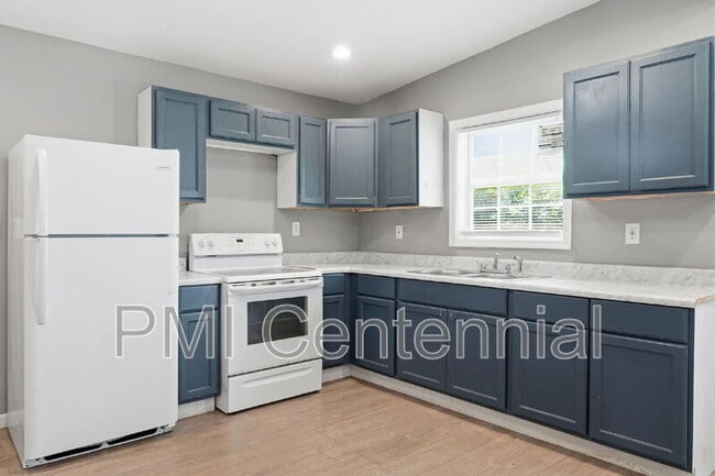 Building Photo - 2800 Grand Ave SW
