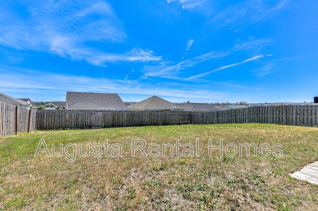 Building Photo - 2562 Inverness Dr