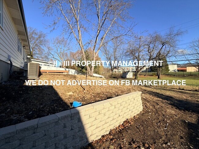 Building Photo - 9209 Hayes Dr