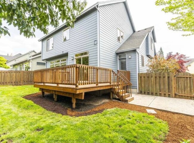 Building Photo - 3081 SE Riesling Rd